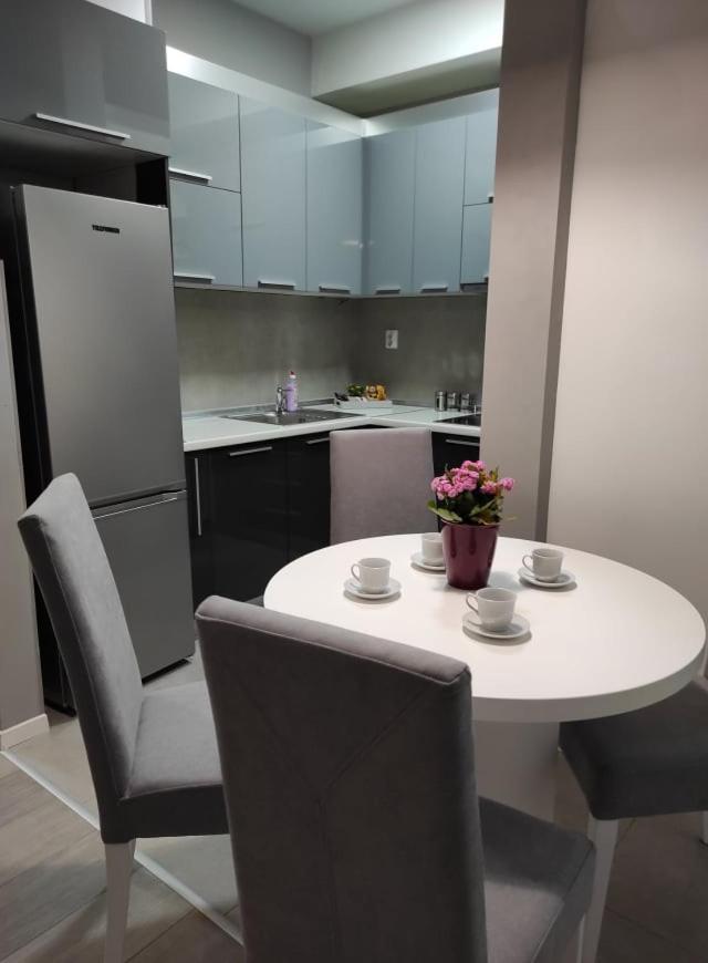 Centar One Apartmant สโกเปีย ภายนอก รูปภาพ