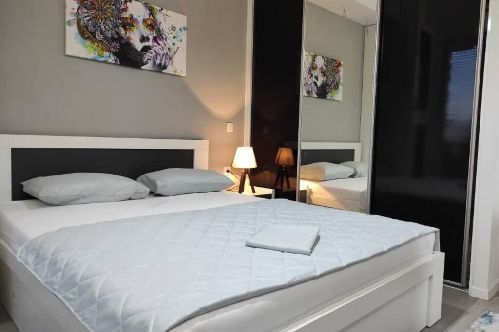 Centar One Apartmant สโกเปีย ภายนอก รูปภาพ